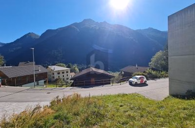 BARGAIN PRICE!! SUNNY AND QUIET LOCATION