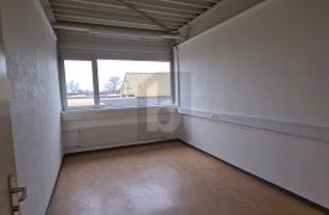 SPACIOUS, IN AN INDUSTRIAL AREA