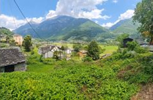 Building plot in a sunny location with open views