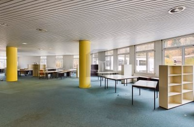 Plenty of Space for Flexible Layout