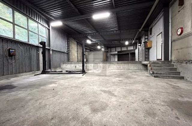 Auto workshop for rent