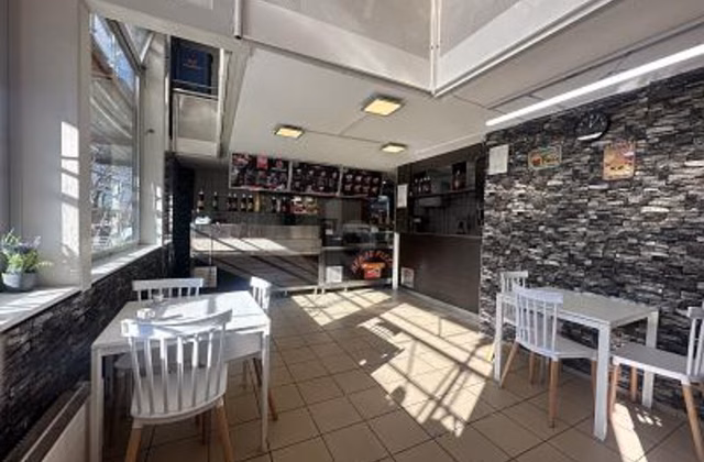 CHARMING AND CENTRAL WITH A LOYAL REGULAR CLIENTELE