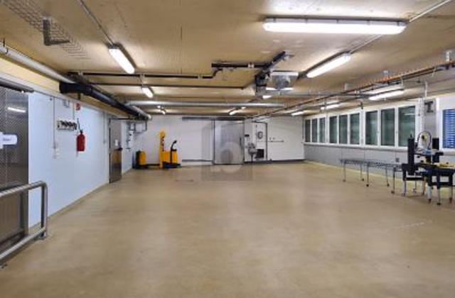 Practical and central, with loading ramp