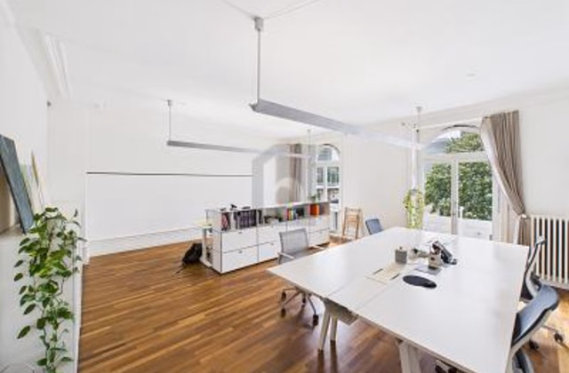 MODERN AND SPACIOUS IN THE HEART OF THE CITY