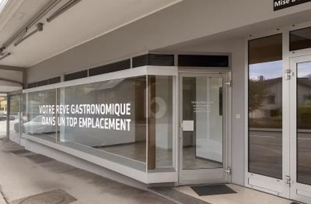 RETAIL UNIT IN A PRIME HIGH-FOOTFALL LOCATION