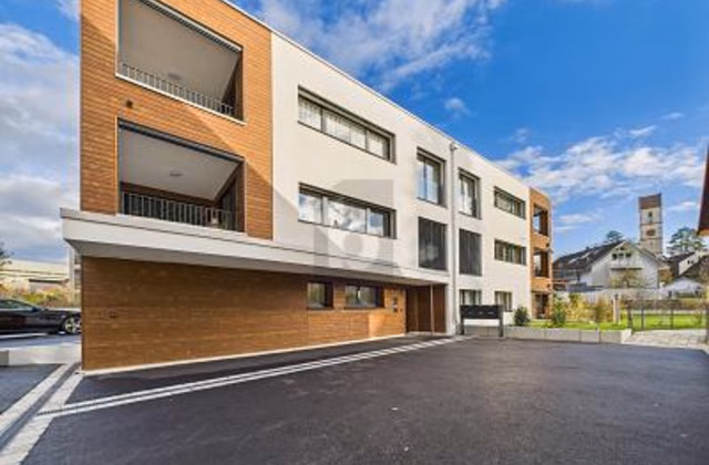 NEW BUILD, BRIGHT AND MODERN IN THE VILLAGE CENTRE!