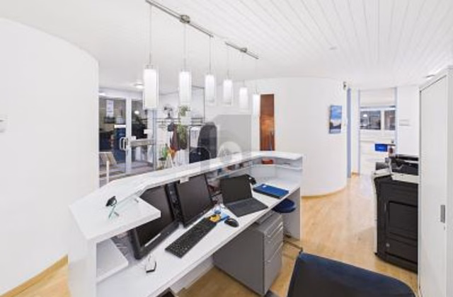 Centrally located and well equipped