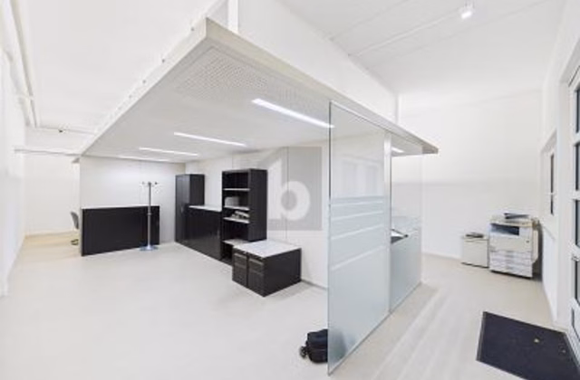 Top-quality, light-filled space in a central location