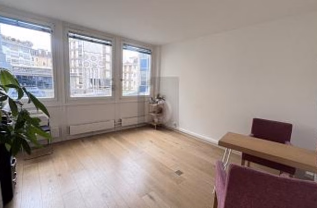In the heart of Eaux-Vives — fully renovated