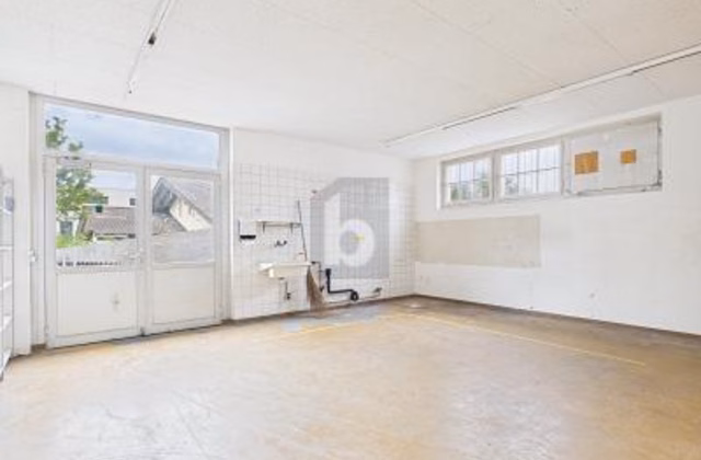 Versatile space in a central location