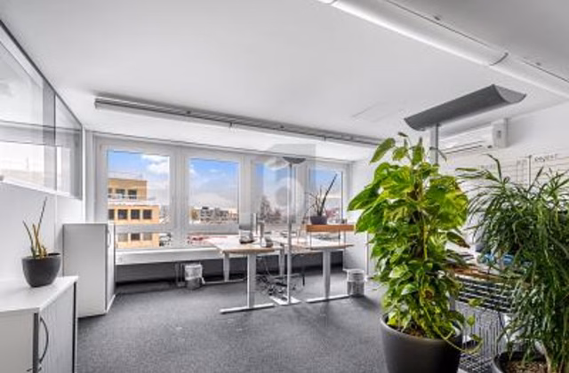 MODERN SPACES IN A CENTRAL LOCATION