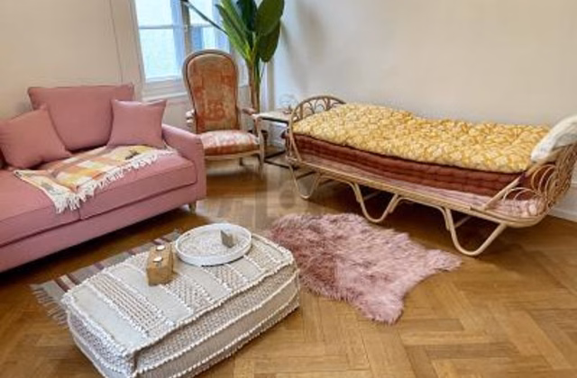 SPACIOUS AND BRIGHT - FURNISHED