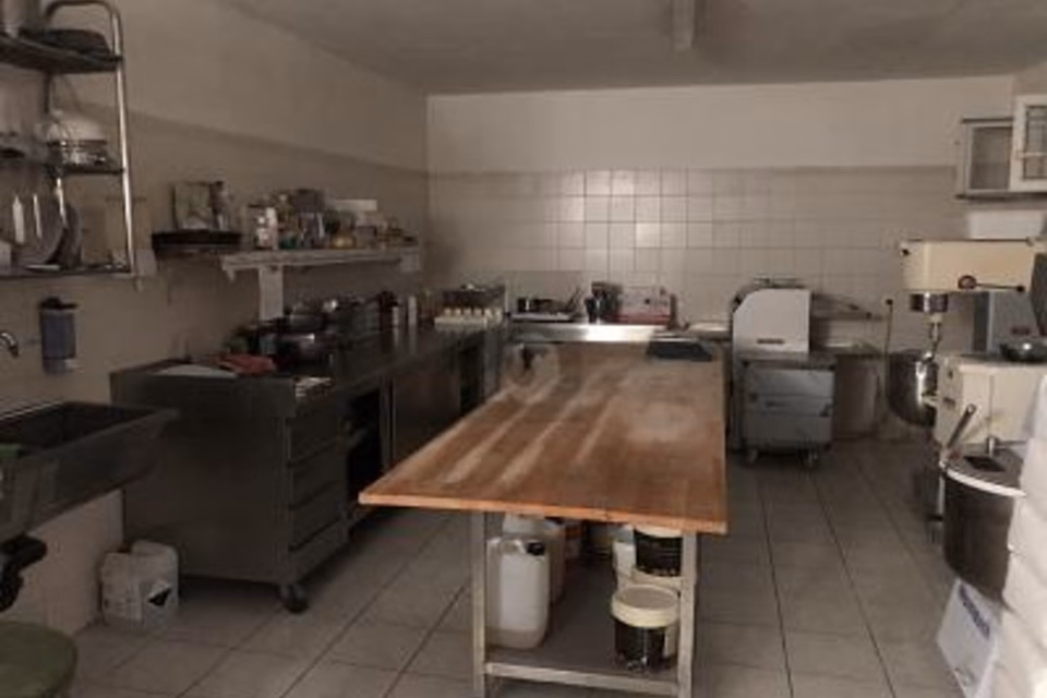 Shop in central location, 6710 Biasca, Ticino, CH