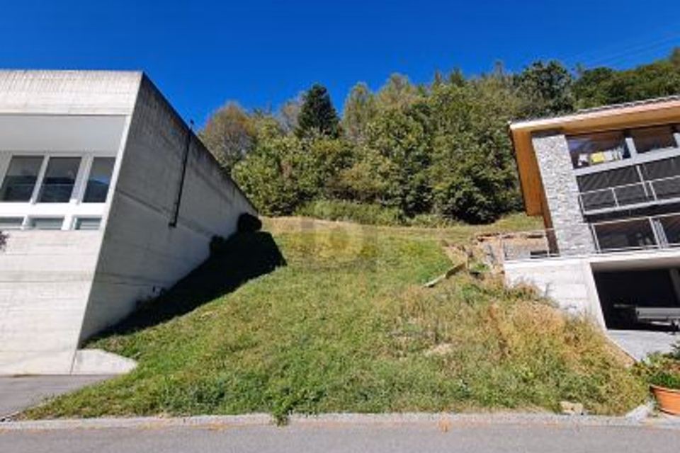 BARGAIN PRICE!! SUNNY AND QUIET LOCATION, 6777 Quinto, Ticino, CH