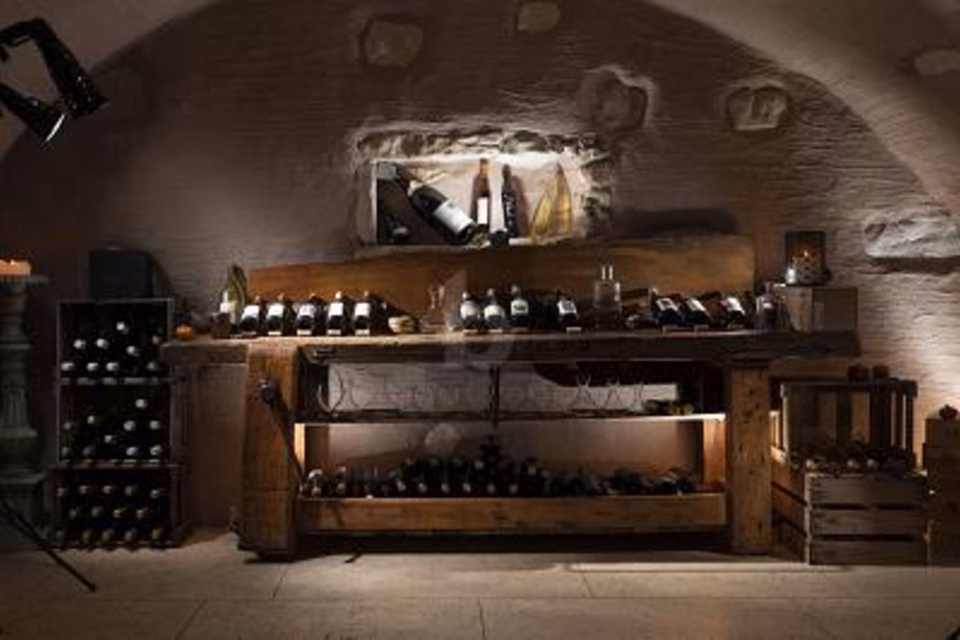 MAGNIFICENT GASTRONOMIC SPACE, 2800 Delémont, Jura, CH