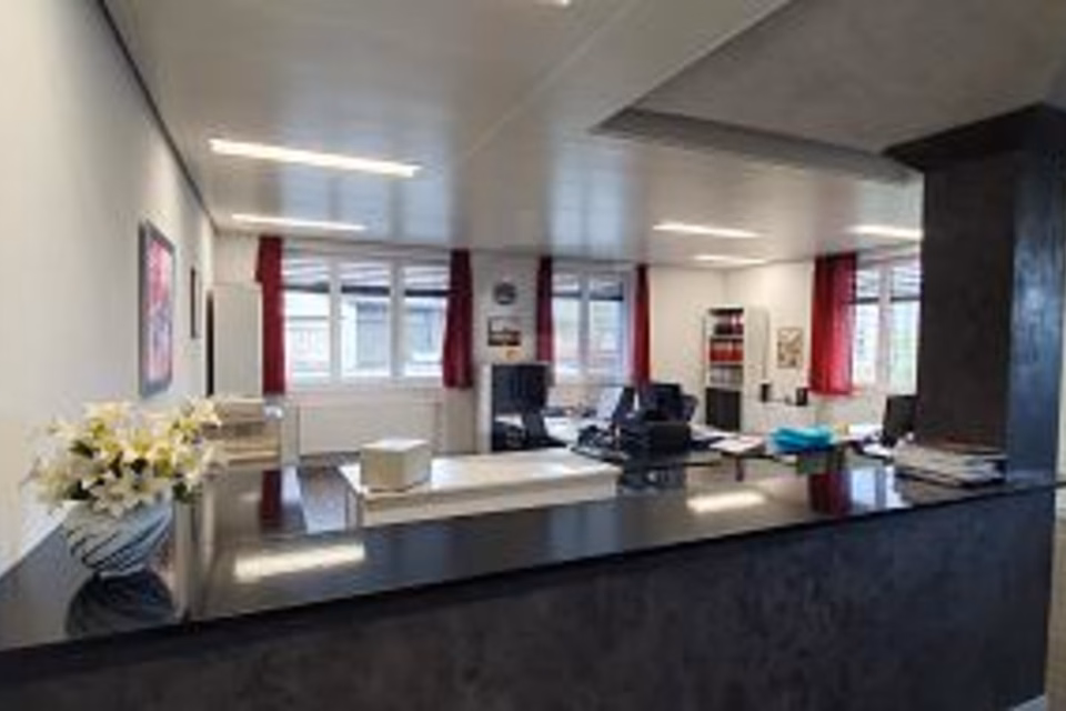EXCLUSIVE AND HIGH QUALITY, 1018 Lausanne, Vaud, CH