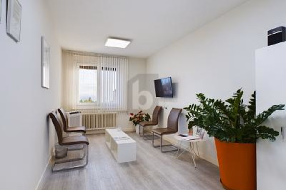 Perfectly Equipped and Dynamic, 1003 Lausanne, Vaud, CH