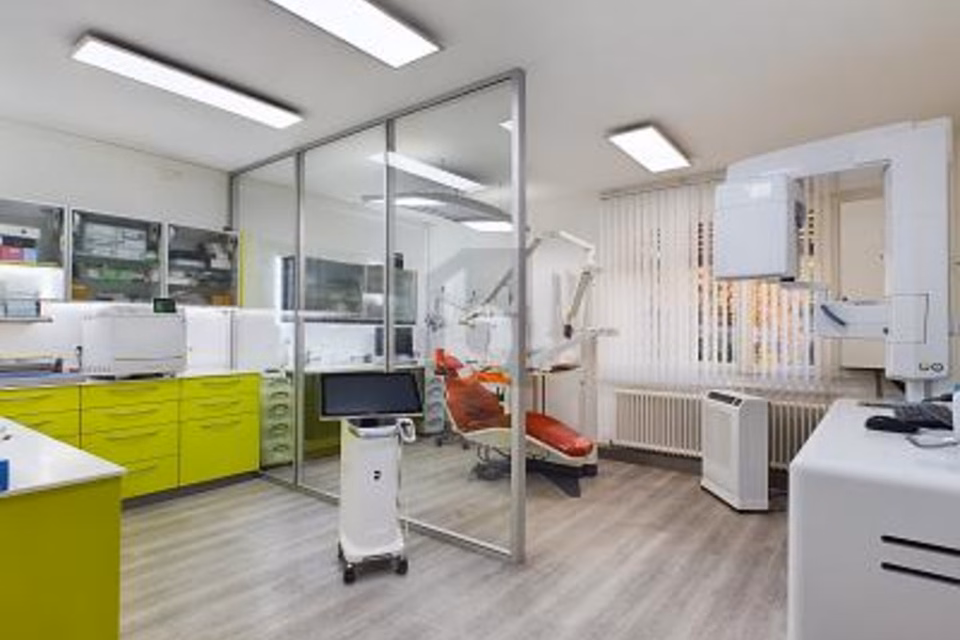 Perfectly Equipped and Dynamic, 1003 Lausanne, Vaud, CH