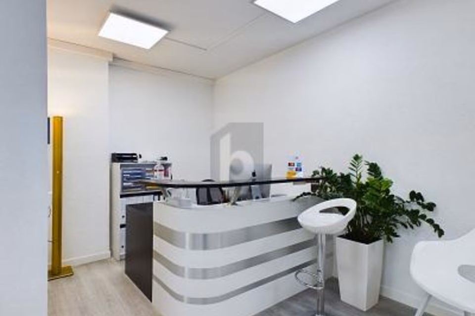 Perfectly Equipped and Dynamic, 1003 Lausanne, Vaud, CH
