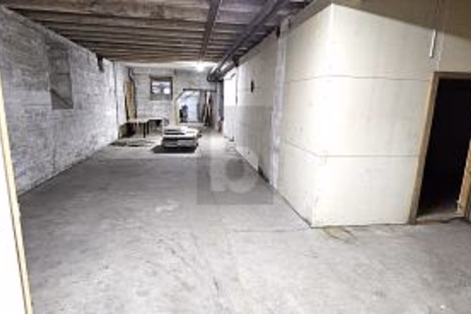 STORAGE SPACE WITH MANY POSSIBLE USES, 5275 Etzgen, Aargau, CH