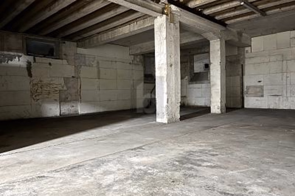 STORAGE SPACE WITH MANY POSSIBLE USES, 5275 Etzgen, Aargau, CH