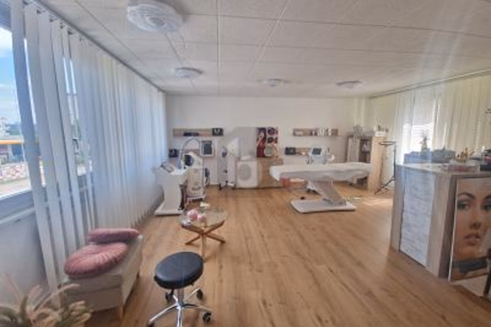 Exclusive retail premises in an ideal location, 8046 Zürich, Zurich, CH
