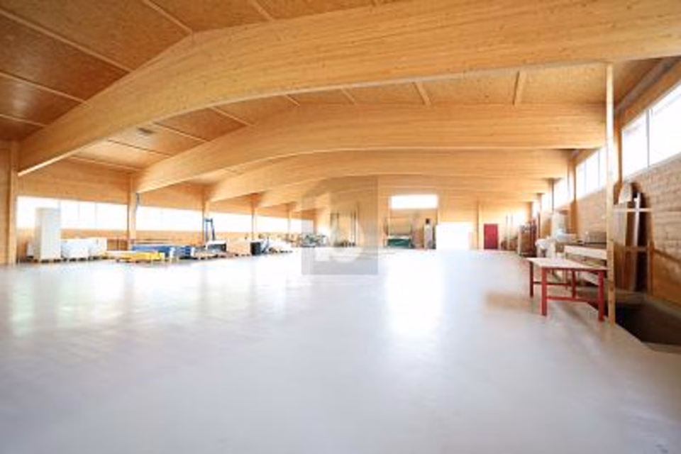 Production space with 6 m clear height, 4538 Oberbipp, Bern, CH