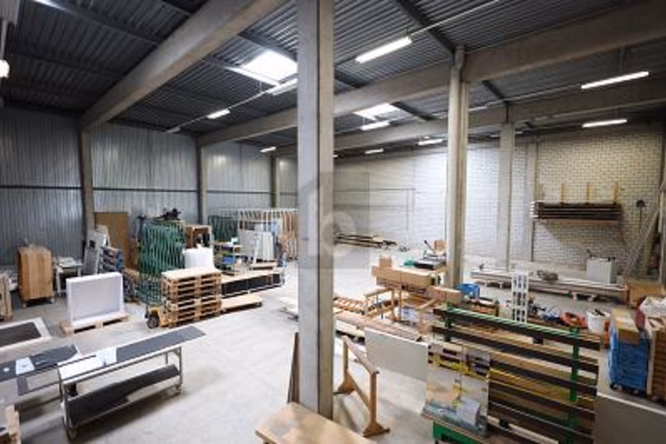 High-bay warehouse — 6.5 m internal height, 4538 Oberbipp, Bern, CH