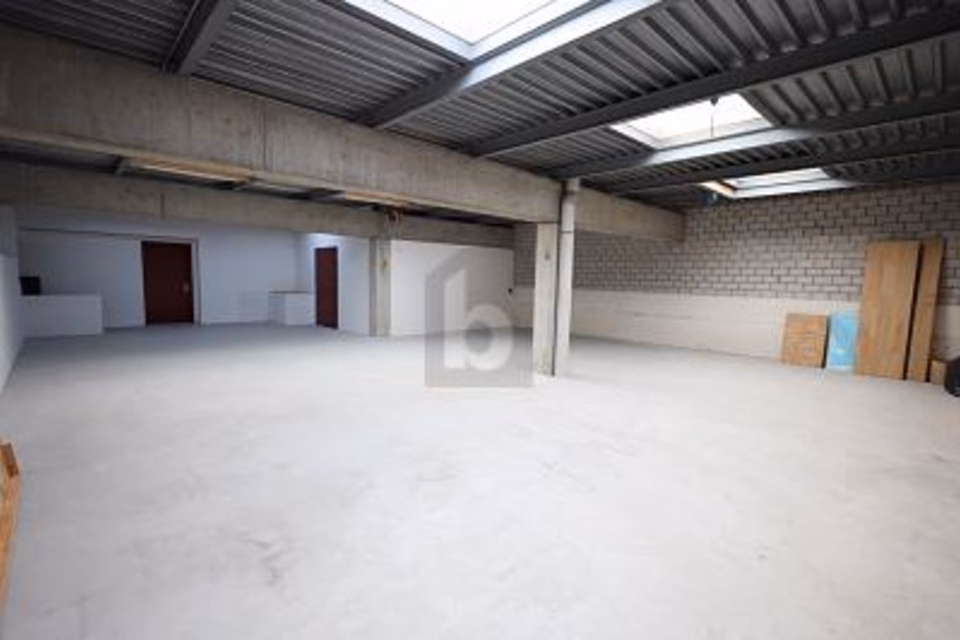 Workshop or storage space available immediately, 4538 Oberbipp, Bern, CH