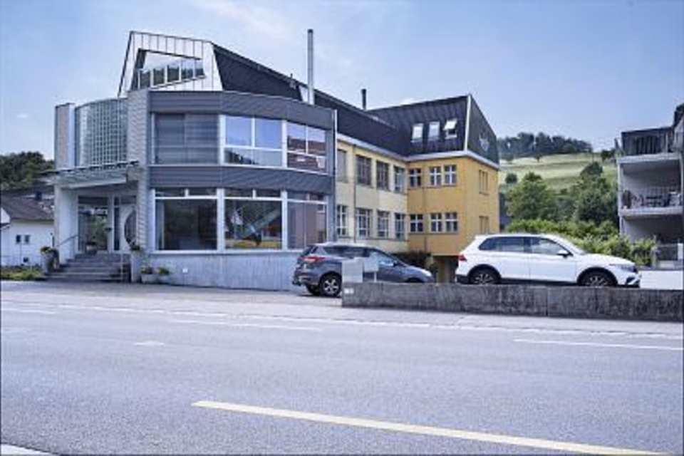 Bright office premises in a creative setting, 4456 Tenniken, Basel-Landschaft, CH