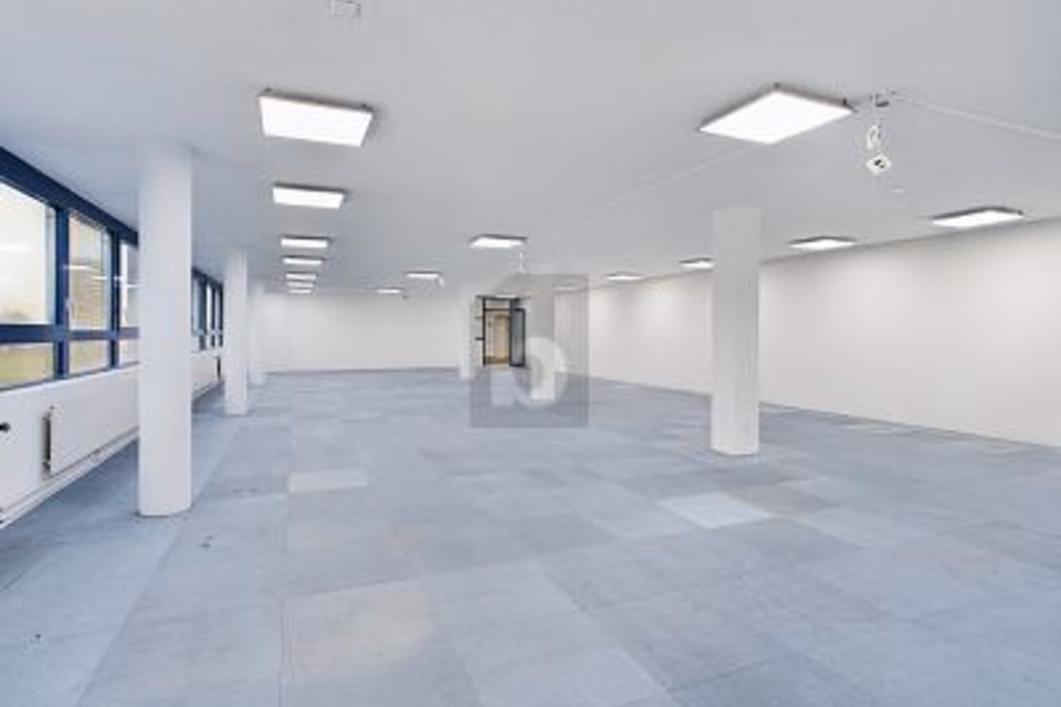 FROM SINGLE TO OPEN-PLAN OFFICES (200/400/800 m2), 4528 Zuchwil, Solothurn, CH