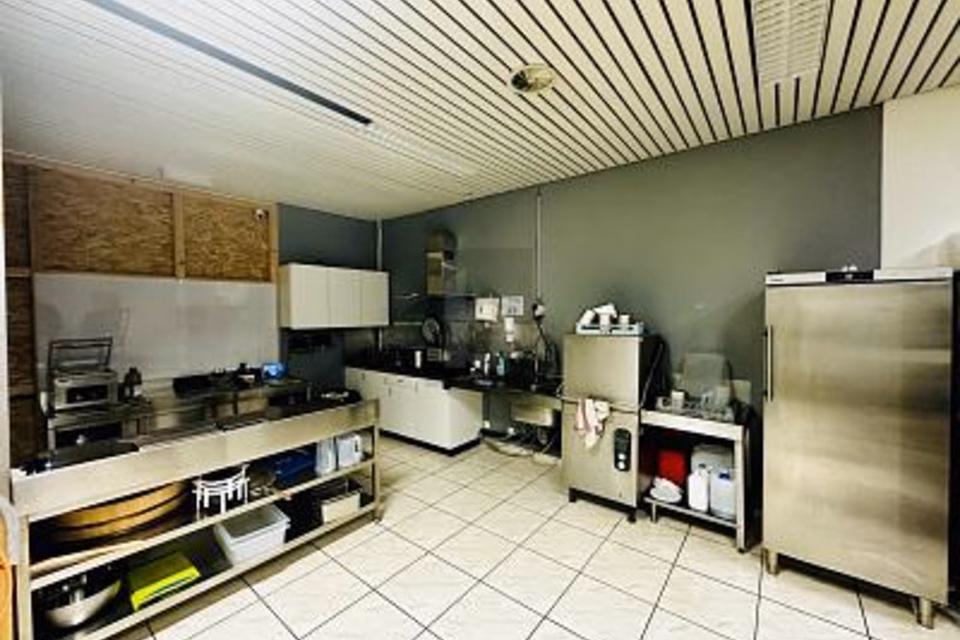 POKE BOWLS, IDEAL LOCATION, FULLY EQUIPPED, 1950 Sion, Valais/Wallis, CH