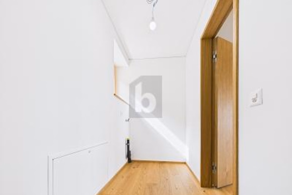 Pleasant Working in Style, 9430 St. Margrethen, St. Gallen, CH