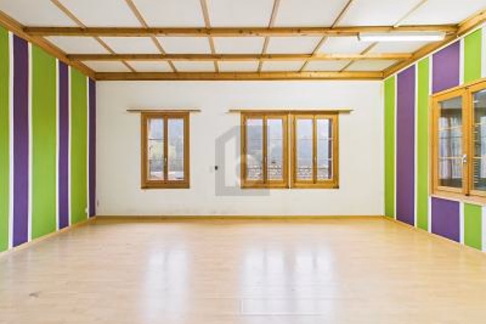 Versatile property in a central location, 3762 Erlenbach im Simmental, Bern, CH