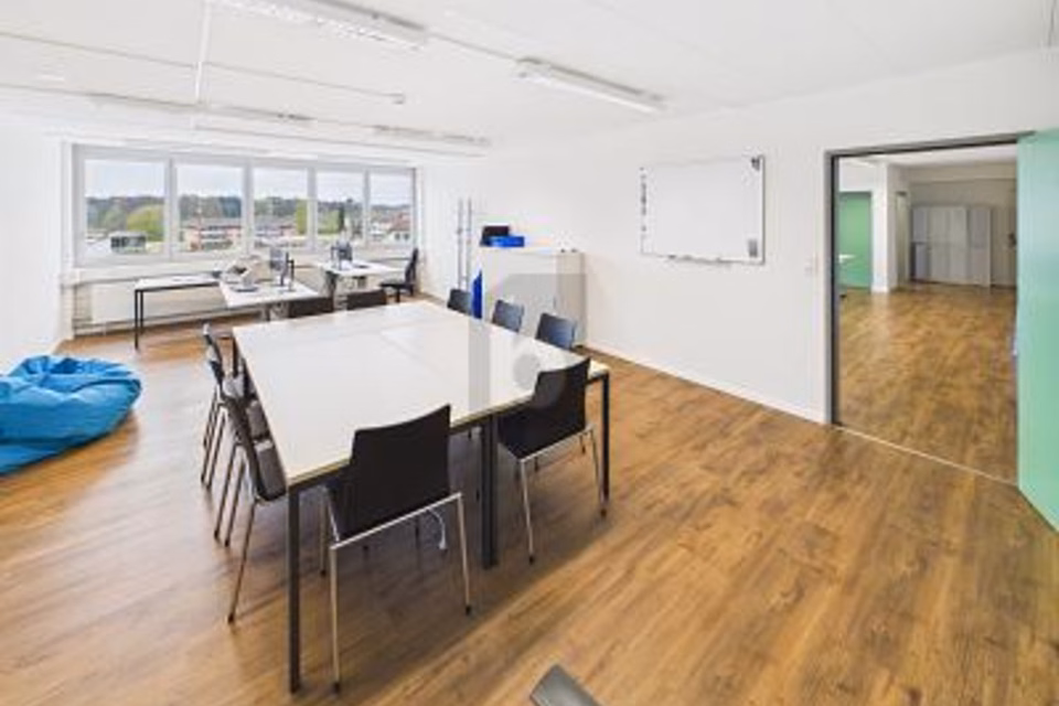 MODERN OFFICE IN A CENTRAL LOCATION 3.01, 4900 Langenthal, Bern, CH