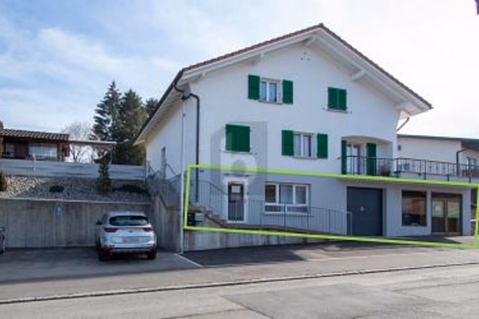Commercial space with good visibility, 1735 Giffers, Fribourg, CH