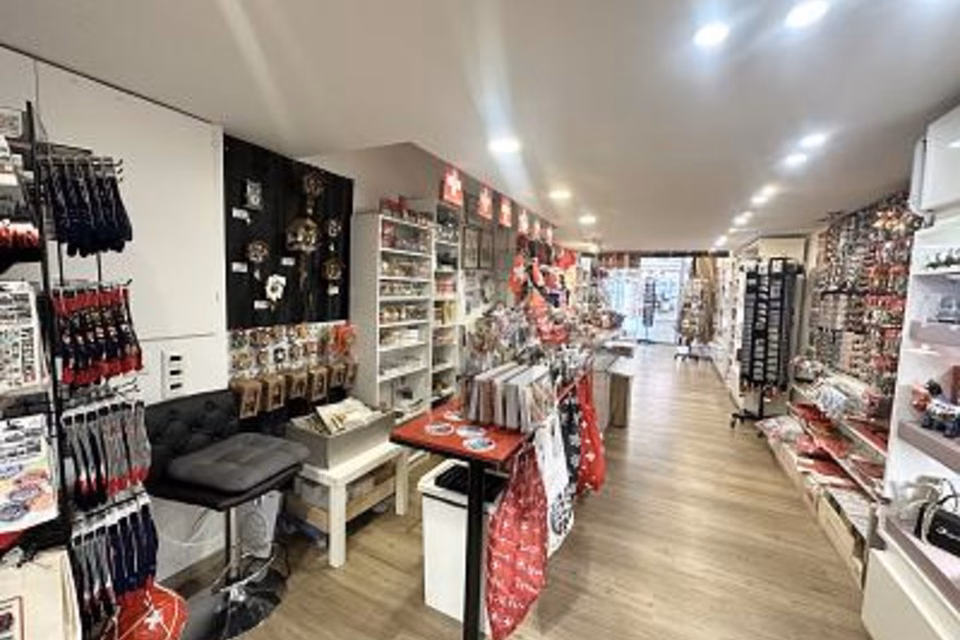 HIGH FOOT TRAFFIC IN A CENTRAL LOCATION, 4001 Basel, Basel-City, CH