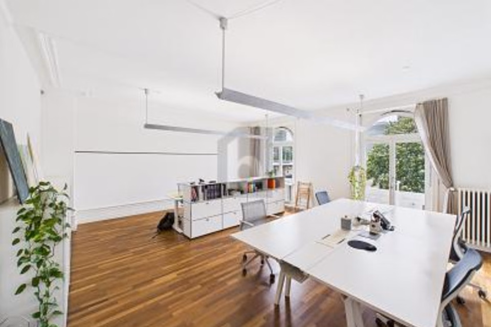 MODERN AND SPACIOUS IN THE HEART OF THE CITY, 4054 Basel, Basel-City, CH
