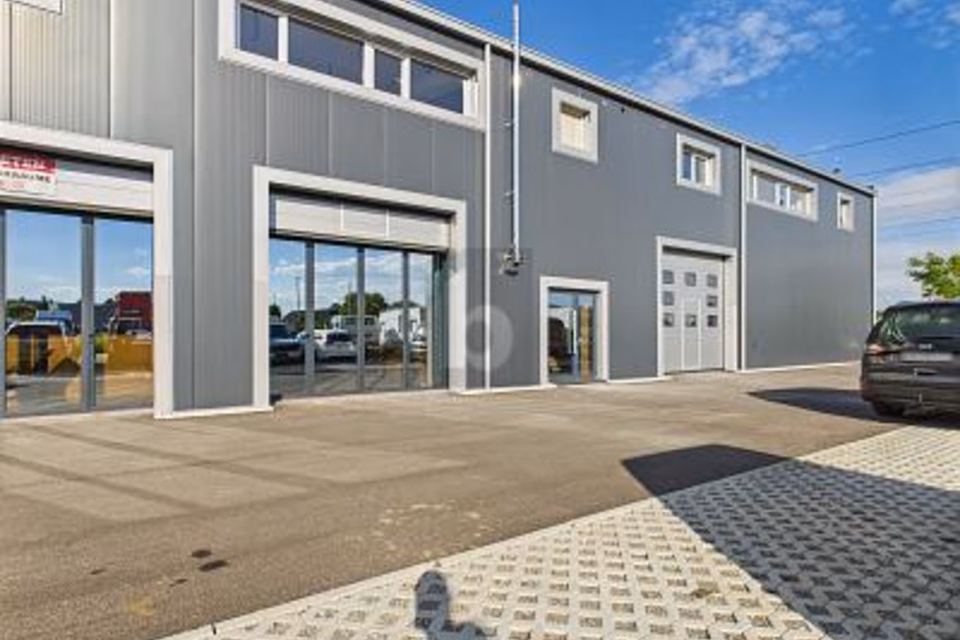 CENTRAL AND BRIGHT, 4702 Oensingen, Solothurn, CH