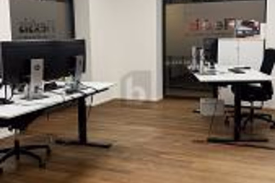 SPACIOUS WITH PRIVATE KITCHEN, 4057 Basel, Basel-City, CH