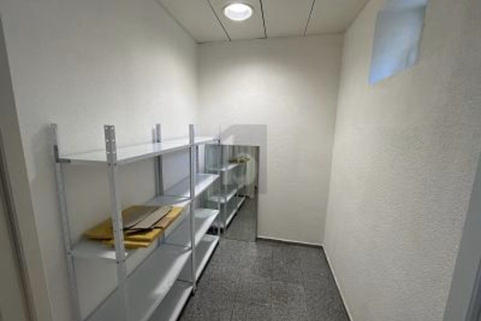 Versatile commercial space in a central location, 4702 Oensingen, Solothurn, CH