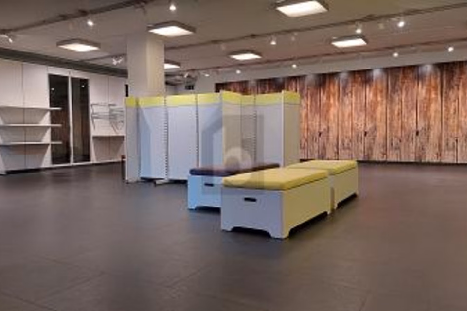 IN THE HEART OF THE TOWN CENTRE, 3232 Ins, Bern, CH