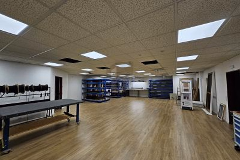 RENOVATED - CUSTOMIZABLE WITH TERRACE, 8306 Brüttisellen, Zurich, CH