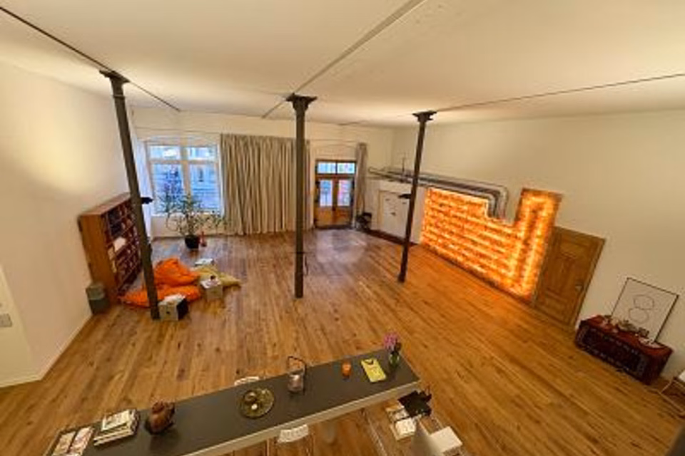 HIGH-QUALITY AND VERSATILE, 8630 Rüti ZH, Zurich, CH