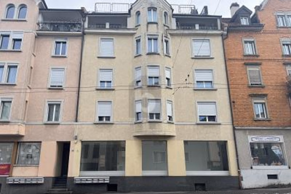 IN PRIME LOCATION WITH LARGE SHOP WINDOW, 9016 St. Gallen, St. Gallen, CH