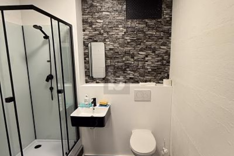 With tea kitchen, shower and ventilation, 5000 Aarau, Aargau, CH