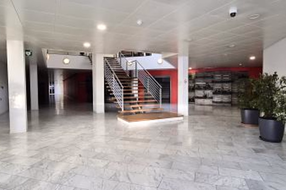 ATTRACTIVE, FUNCTIONAL & IDEALLY LOCATED, 8153 Rümlang, Zurich, CH
