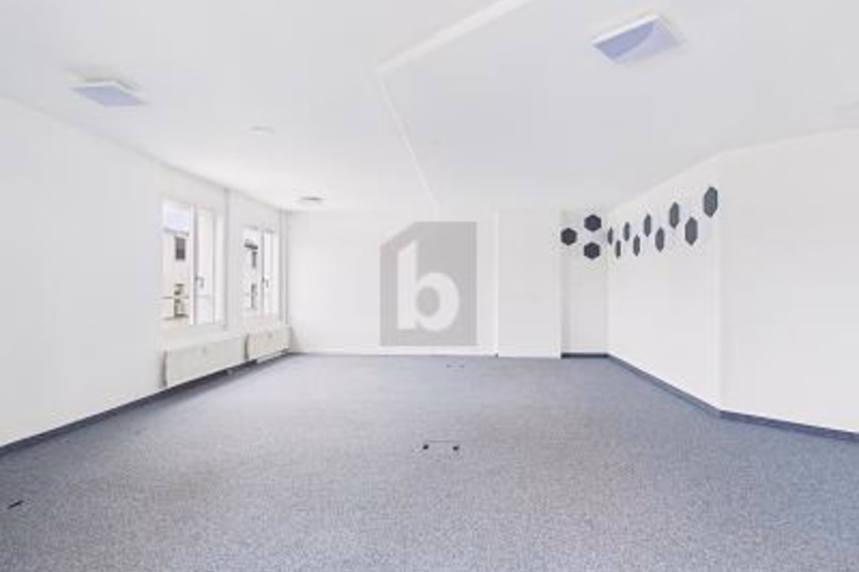 FLEXIBLE - IN A VERY GOOD LOCATION, 8600 Dübendorf, Zurich, CH