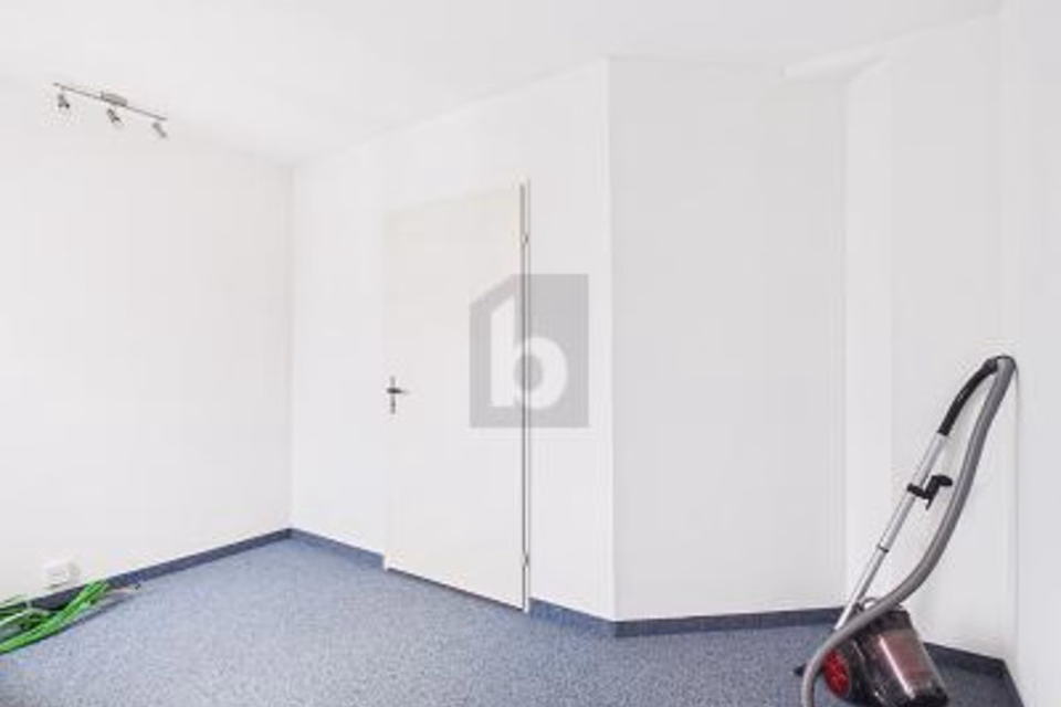 FLEXIBLE - IN A VERY GOOD LOCATION, 8600 Dübendorf, Zurich, CH