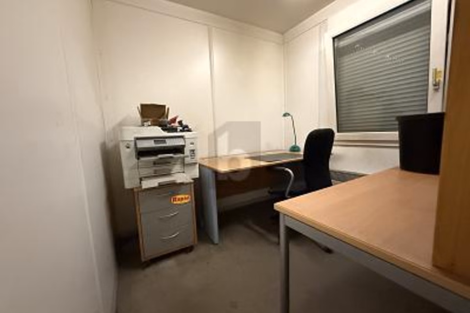 SPACIOUS, PRACTICAL AND READY FOR IMMEDIATE USE, 5316 Felsenau AG, Aargau, CH
